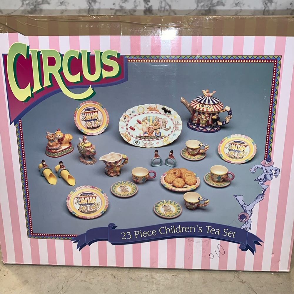 Vintage 1995 Children Circus Tea Party Set 23 Piece Mercuries Hand Painted